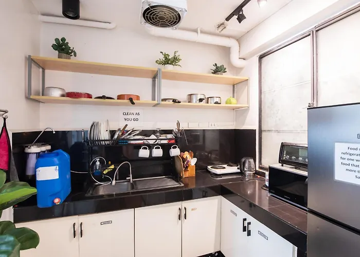 Homey And Cozey Poblacion Makati S10 مانيلا